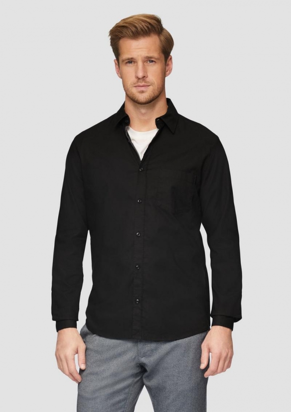 s.Oliver Slim Fit: Strukturiertes Hemd mit Kentkragen - schwarz