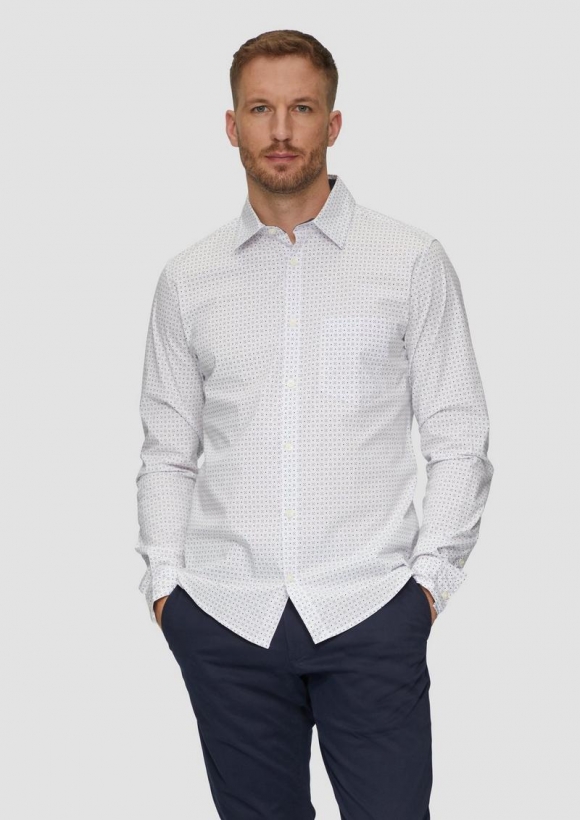 s.Oliver Slim Fit: Gemustertes Hemd aus Baumwollmix - weiß