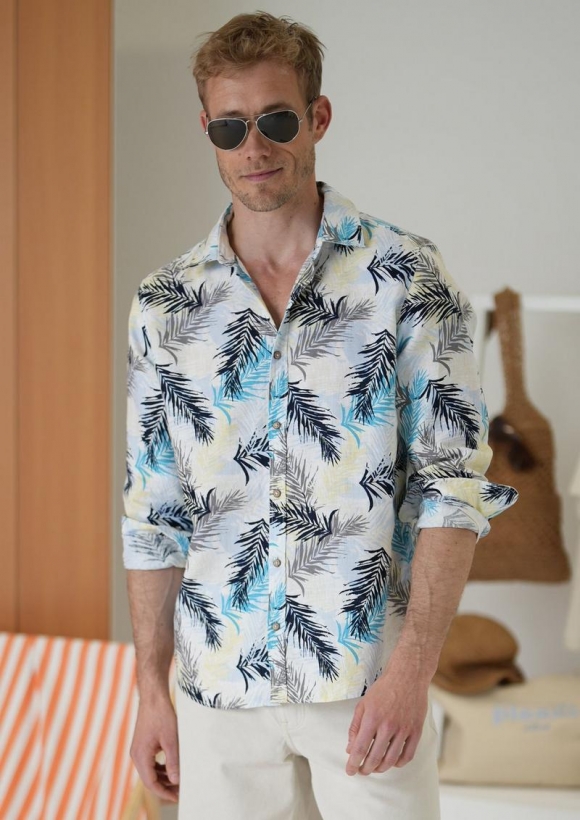 s.Oliver Regular Fit: Leinenhemd mit All-over-Print - himmelblau