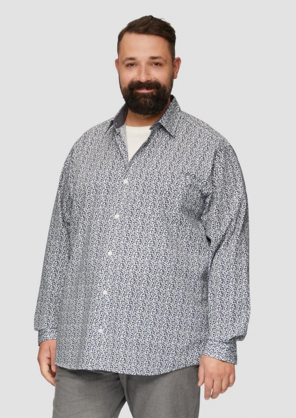 s.Oliver Slim Fit: Gemustertes Hemd mit Kentkragen - weiß
