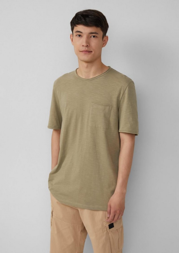 s.Oliver Flammgarn-T-Shirt mit Brusttasche und offenen Kanten - tannengrün