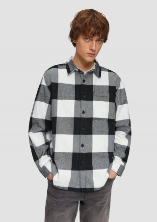 s.Oliver Relaxed Fit: Flanellhemd mit Brusttasche - schwarz