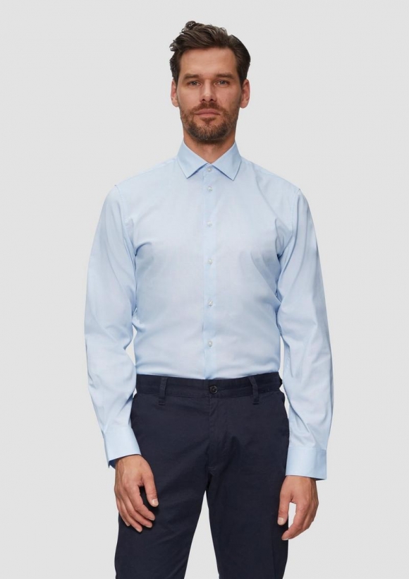 s.Oliver Tailored Fit: Hemd aus Baumwollstretch - hellblau