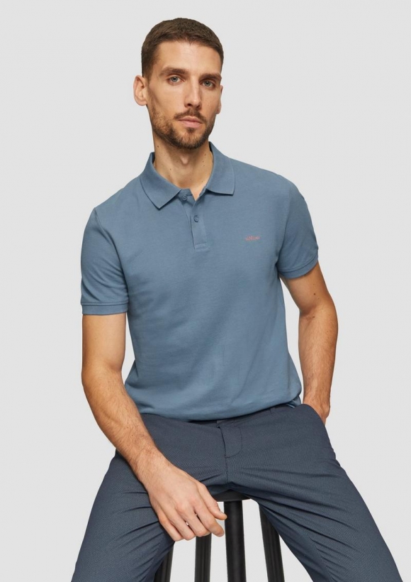 s.Oliver Poloshirt aus Baumwollpiqué - hellblau