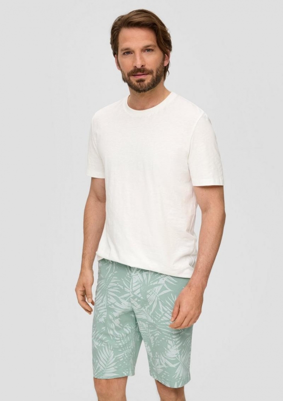 s.Oliver Bermuda mit All-over-Print aus Baumwoll-Stretch - ozeangrün