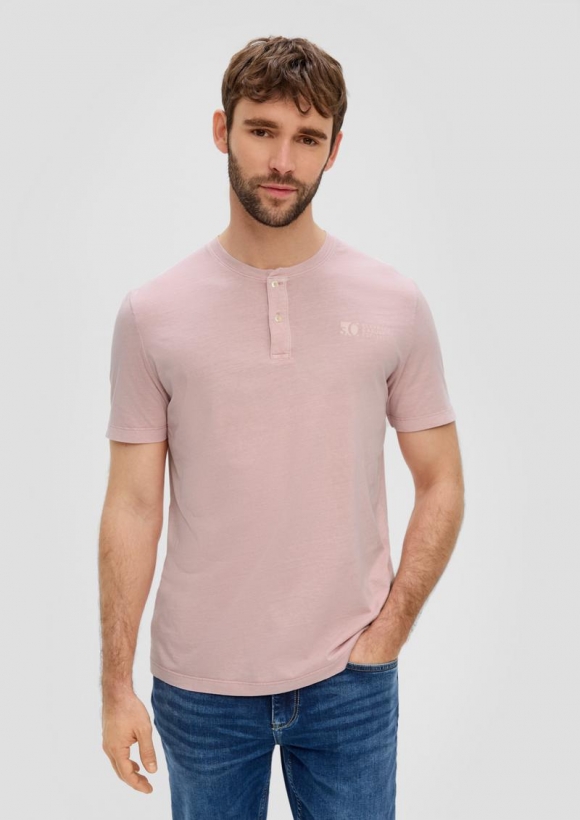 s.Oliver T-Shirt mit Garment Dye und Henley-Ausschnitt - rosa