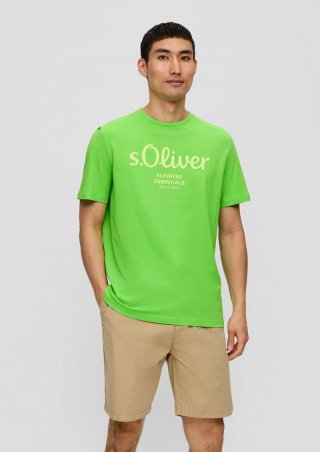 s.Oliver T-Shirt aus Baumwolle mit Label-Print - grün