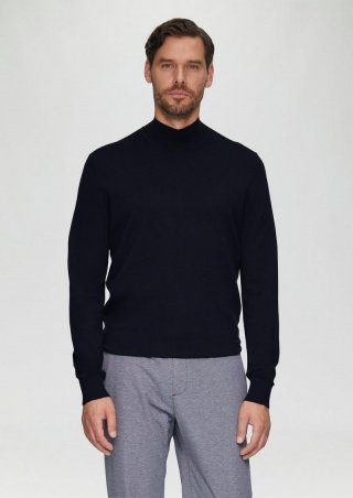 s.Oliver Softer Turtleneckpullover aus Baumwoll-Merino-Mix - navy