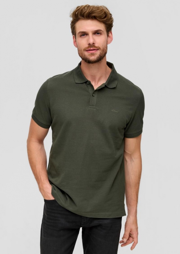 s.Oliver Poloshirt aus Baumwollpiqué - olivgrün