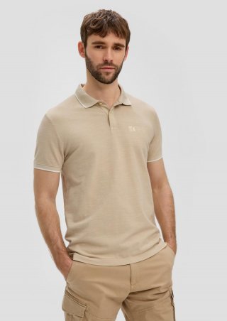 s.Oliver Poloshirt mit Piquêstruktur und Logo-Print - beige