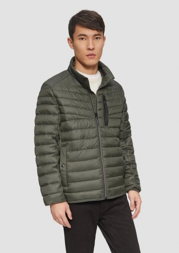 s.Oliver Steppjacke mit sportiven Kontrastdetails - olivgrün