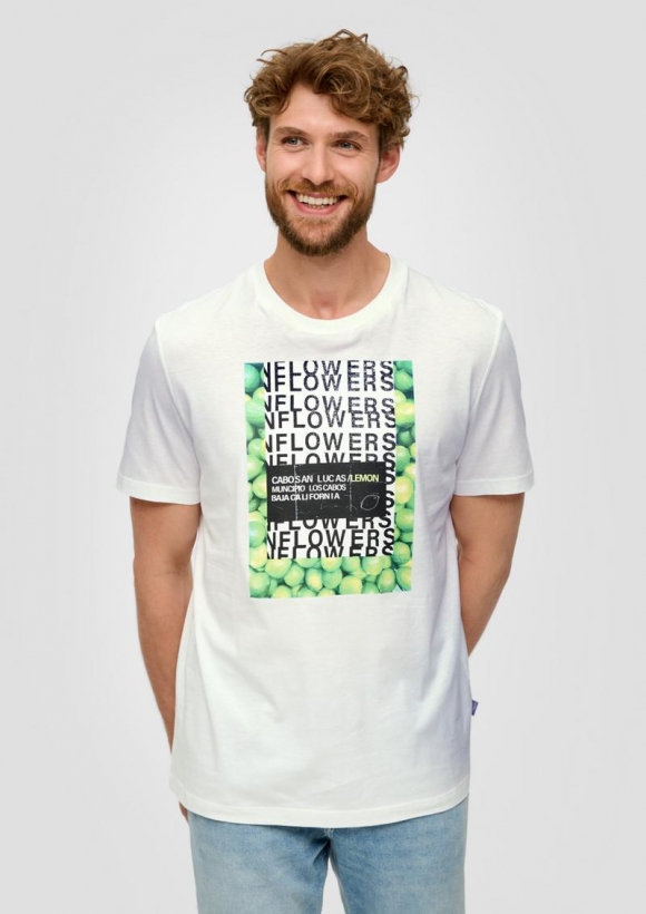 s.Oliver Baumwoll-T-Shirt mit Crew Neck und Frontprint - weiß