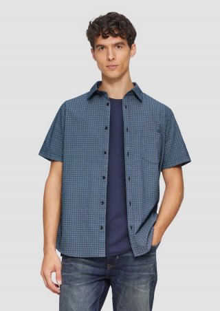 s.Oliver Slim Fit: Gemustertes Kurzarmhemd mit Kentkragen - tiefblau