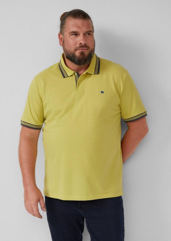 s.Oliver Poloshirt aus Baumwollpiqué mit Kontrast-Details - hellgrün