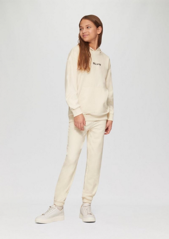 s.Oliver Unisex Jogginghose aus Sweat mit Print-Detail - helles sand
