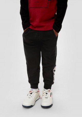 s.Oliver Loose: Jogginghose mit seitlichem Schriftprint - schwarz