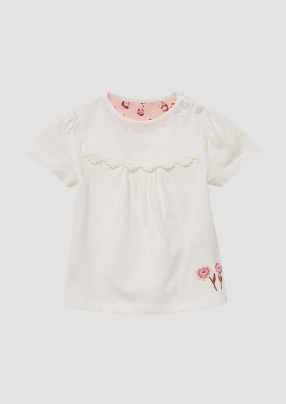 s.Oliver Ausgestelltes Jersey-T-Shirt mit Stickerei und Spitzendetails - ecru