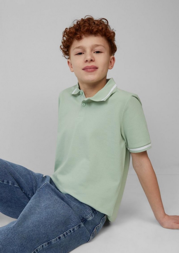 s.Oliver Poloshirt aus Piqué mit Streifendetails - salbeigrün