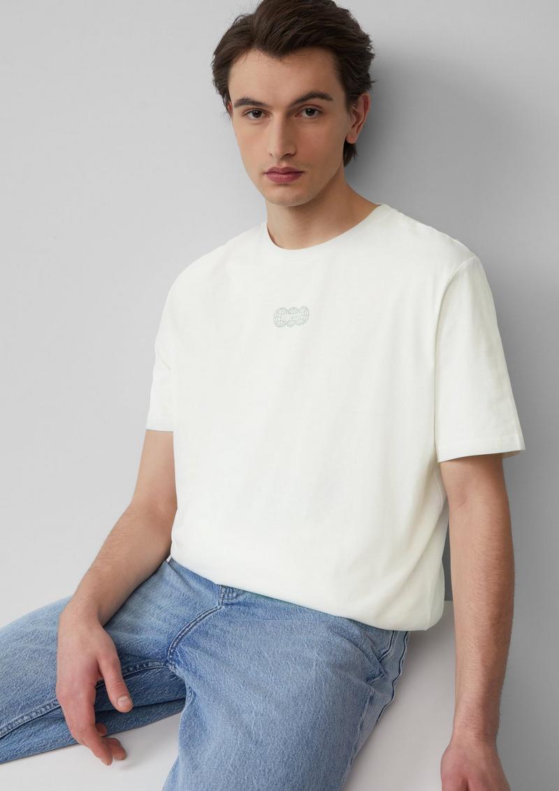 s.Oliver Basic Rundhals T-Shirt mit Frontprint - creme